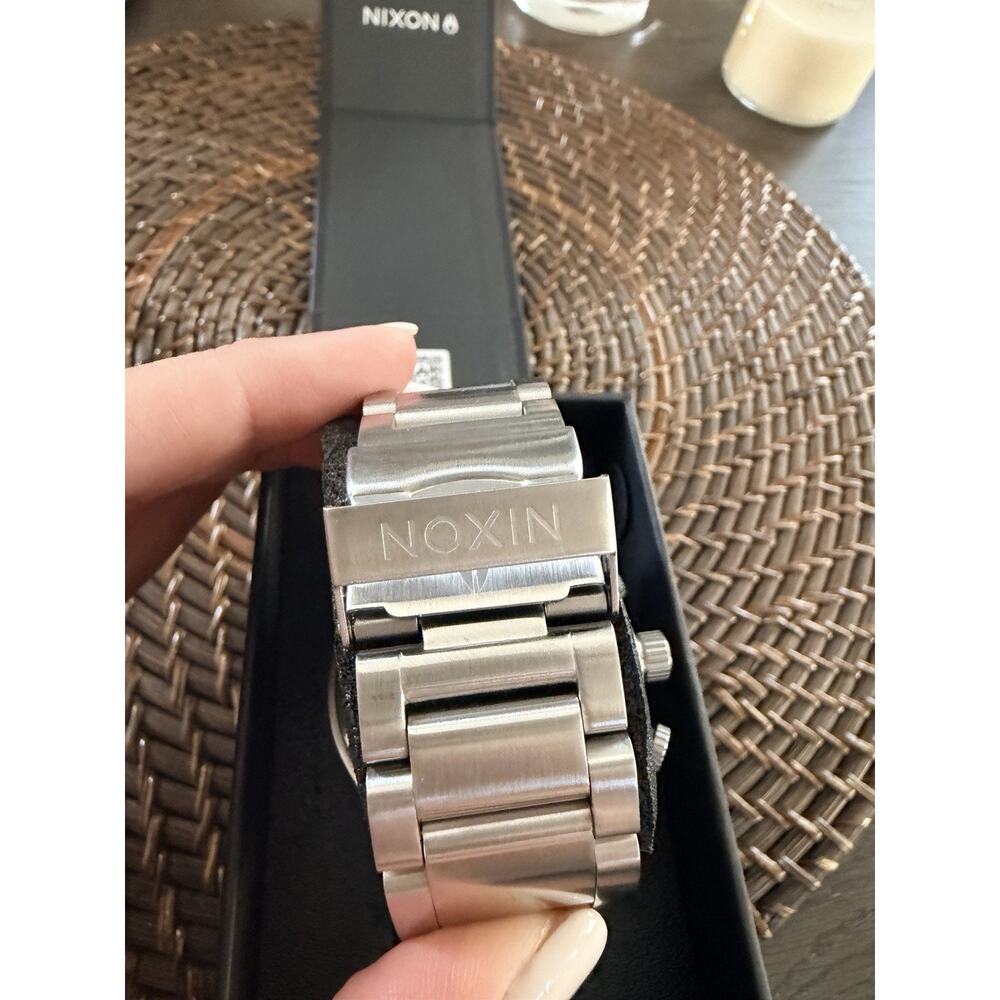 NIXON Watch 51-30 CHRONO Highpolish Silver White - Picture 4 of 4